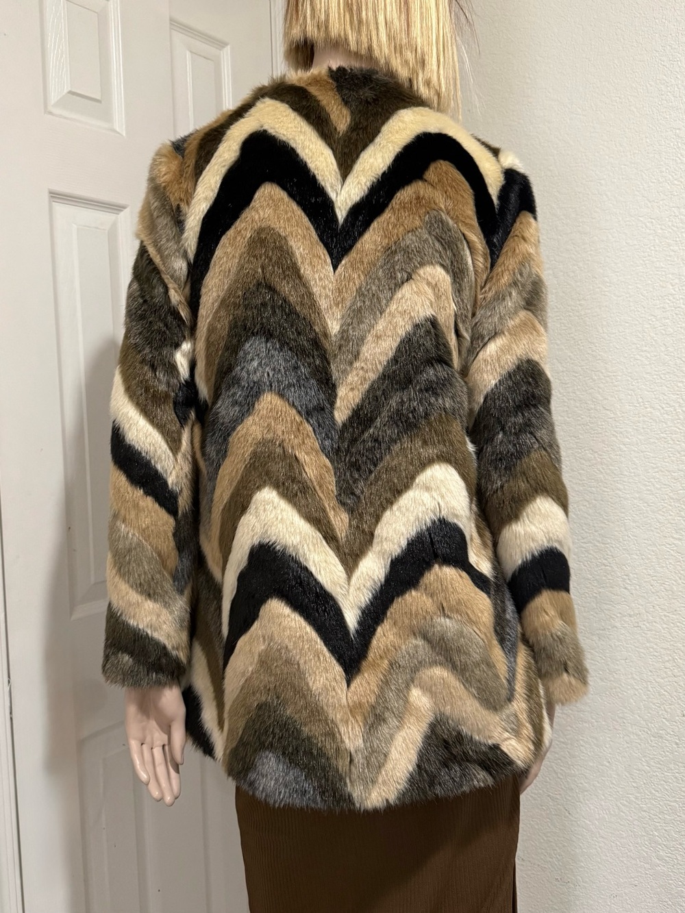 AMUSE SOCIETY Waylon Faux Fur Chevron Pattern Coat Jacket Size M - Picture 3 of 15